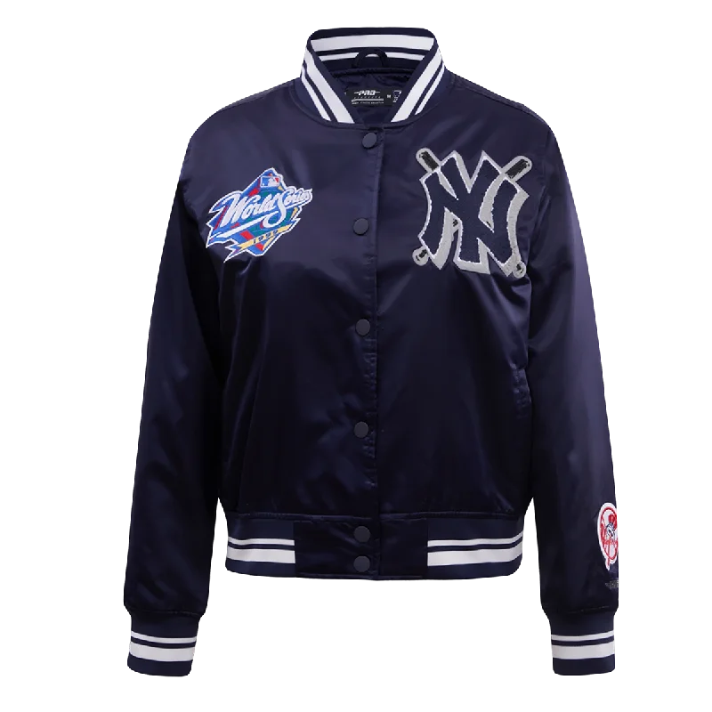 Get It Before It’s Gone CHAMARRA DE SATÉN MLB NEW YORK YANKEES MASH UP PARA MUJER