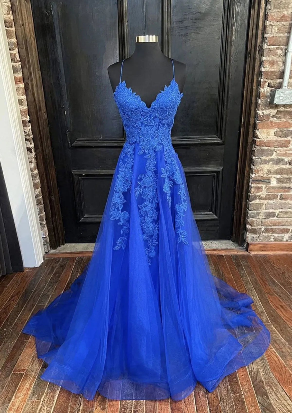 New Deals Serene Hill 2024 Arabic Blue A-Line Spaghetti Straps Tulle Prom Dress with Appliqués for Women's Party LA72678 New Deals Serene Hill 2024 Arabic Blue A-Line Spaghetti Straps Tulle Prom Dress with Appliqués for Women's Party LA72678