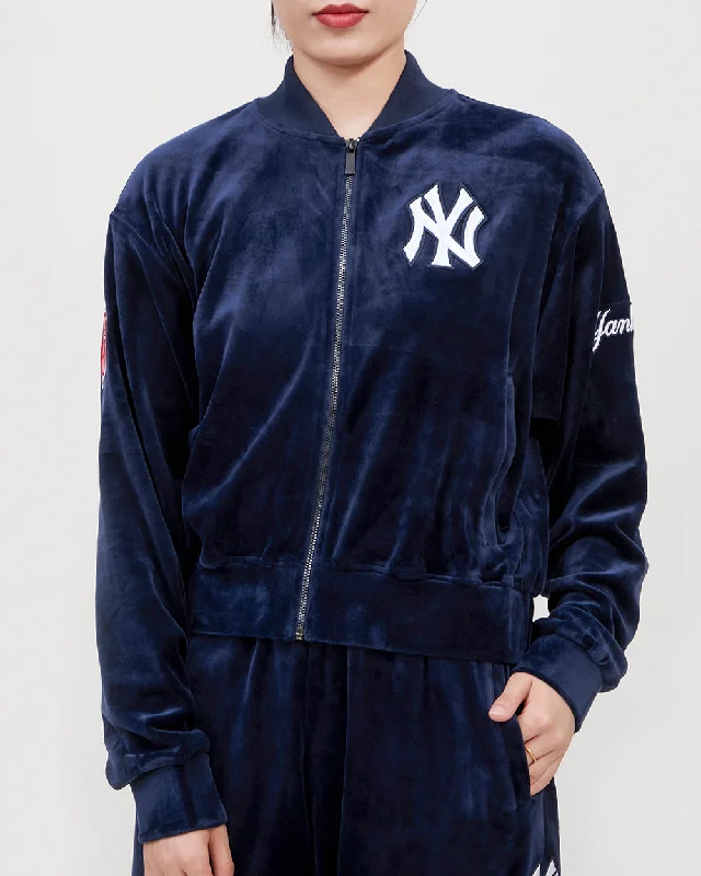 Customer Appreciation Sale CHAMARRA DEPORTIVA MLB NEW YORK YANKEES CLASSIC ESSENTIALS PARA MUJER