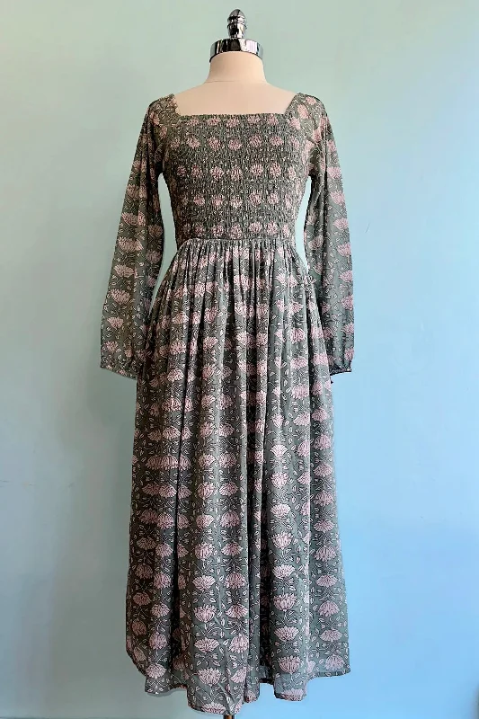 Super Sale Aegean Teal Floral Smocked Midi Hailee Dress by Mata Traders