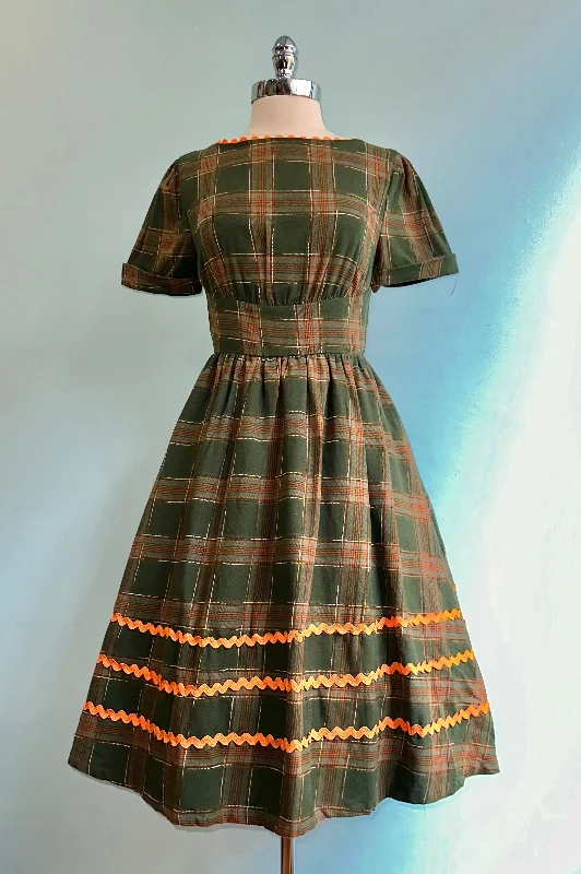 Hot Deal Green and Rust Plaid Short Sleeve Dress